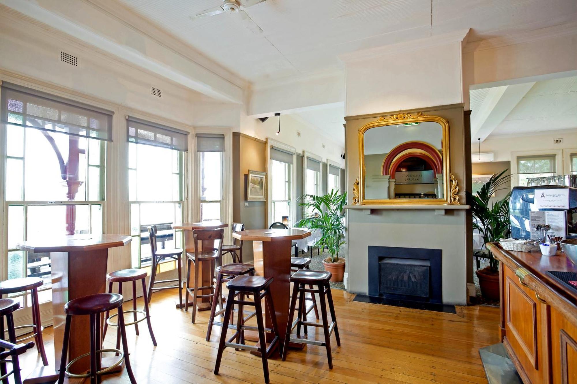 Alexandra Hotel ลูรา ภายนอก รูปภาพ