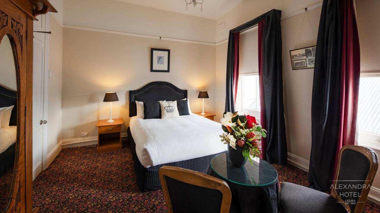 Alexandra Hotel ลูรา ภายนอก รูปภาพ